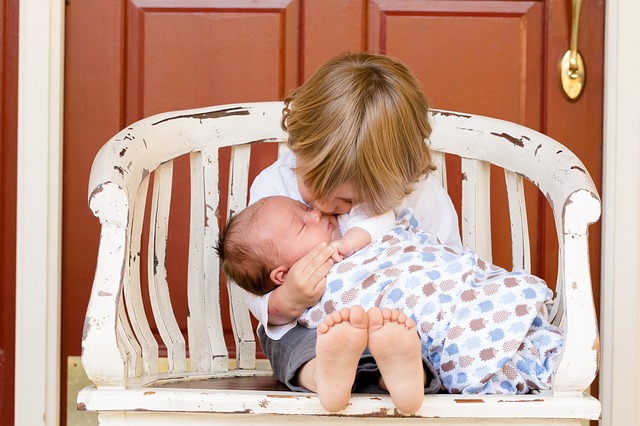 Sådan holder du din baby varm og tryg i en babysovepose